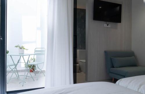 Villarreal House | Ceramic Rooms Boutique Hostel