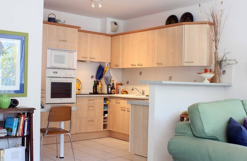 Ceret Apartment | Ceret Centre -Sun-Filled Apt, mountain views with A/C