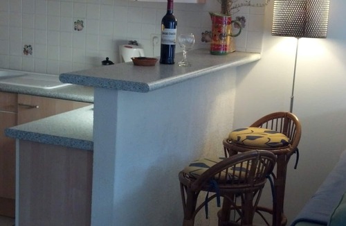 Ceret Apartment | Ceret Centre -Sun-Filled Apt, mountain views with A/C