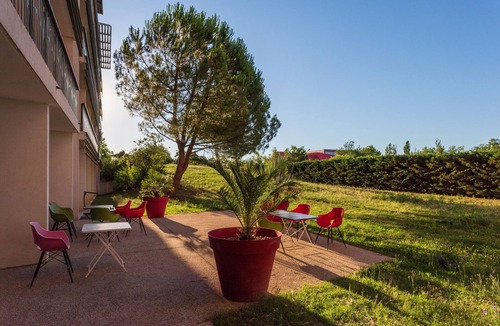 Valence Apartment | Cerise Valence