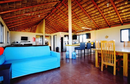 Cerritos House | Cerritos Beach Palace 3 Suites