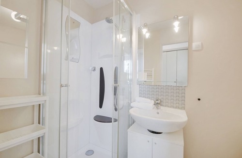 Haussonville-Blandan-Mon Desert-Saurupt Apartment | Certified 4* apartment with parking at 2 min walk from Nancy Thermal