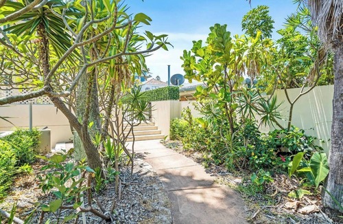 Mermaid Beach Apartment | Cest Mermaid A Stunning Beachside Escape