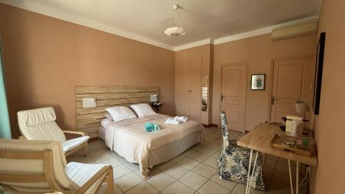 Saint-Laurent-de-la-Cabrerisse Bed & Breakfast | Château La Sabine