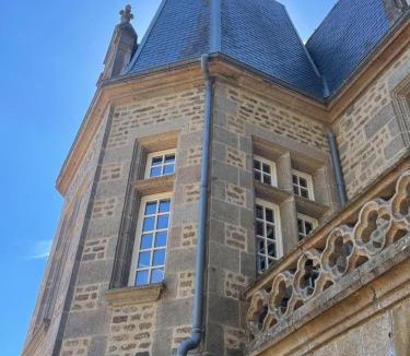 Vire-Normandie Villa | Château de la cour de Coulonces