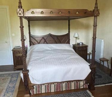 Vire-Normandie Villa | Château de la cour de Coulonces