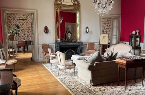 Noyant House | Château 17th - century