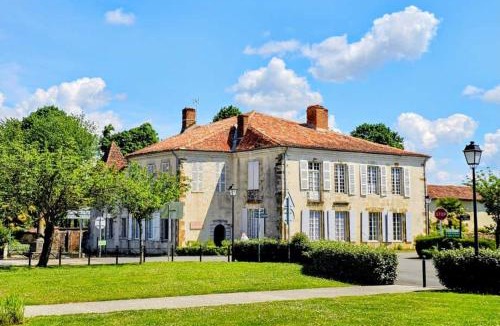 Vicq-d'Auribat Bed & Breakfast | Château Arche d'Aure