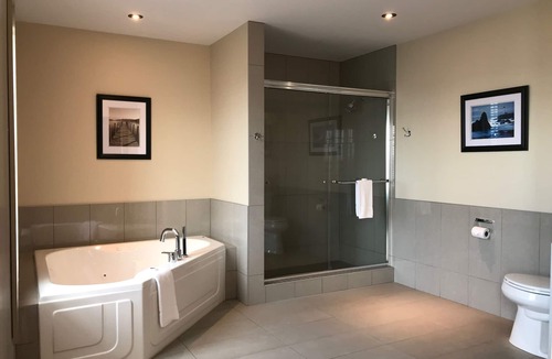 Sept-Iles Hotel | Château Arnaud