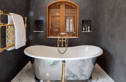 Gresy-sur-Aix Hotel | Château Brachet