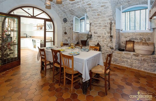 Aigueze House | Château d'Aiguèze