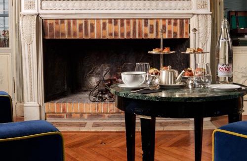 Montbazon Hotel | Château D'artigny