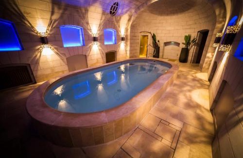 Montbazon Hotel | Château D'artigny