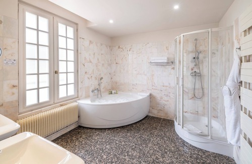 Montbazon Hotel | Château d'Artigny