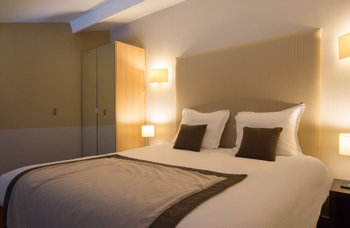 Saint-Jean-d'Ardieres Hotel | Château de Pizay