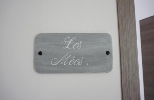 La Chaussee-Saint-Victor House | Château des Basses Roches