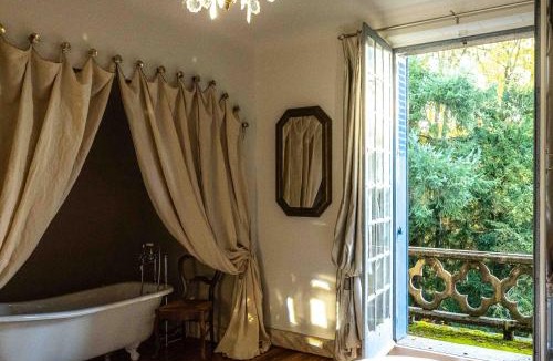 Sainte-Severe-sur-Indre Bed & Breakfast | Château de Najade