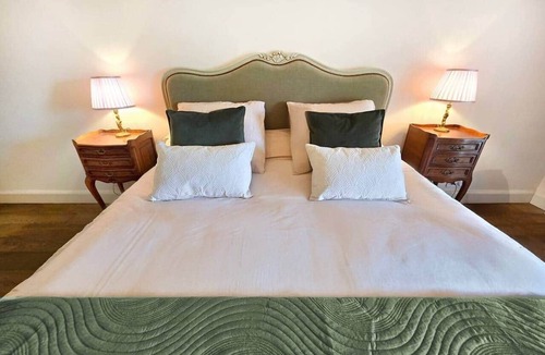 Terrasson-la-Villedieu Bed & Breakfast | Château de Gaubert - Mille Fleurs