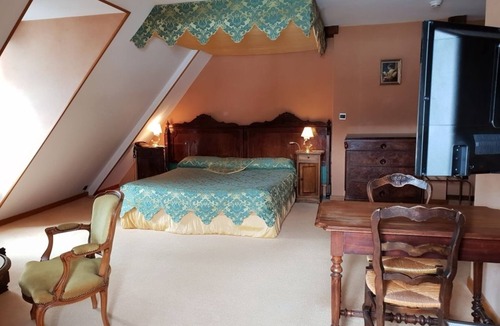 Treffort Hotel | Château d'Herbelon