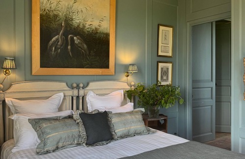 Saint-Paterne-Racan Bed & Breakfast | Château D'hodebert