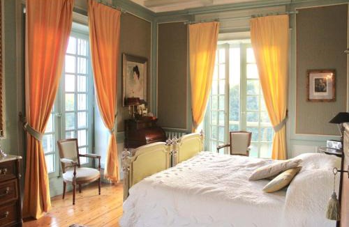 Saint-Paterne-Racan Bed & Breakfast | Château d'Hodebert