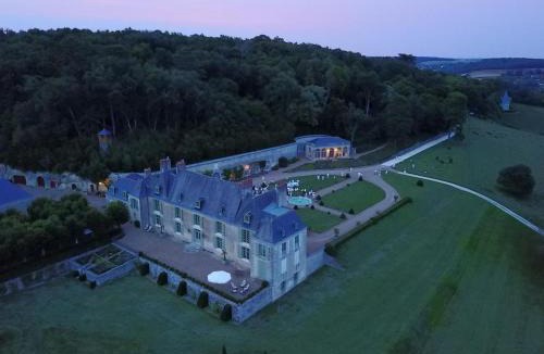 Saint-Paterne-Racan Bed & Breakfast | Château d'Hodebert