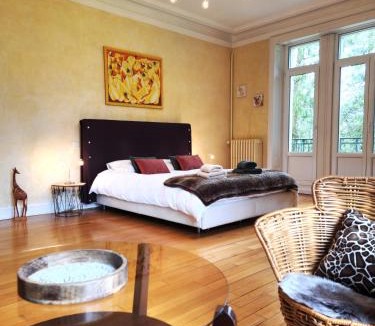 Beaumenil House | Château de Beauménil, paisible et familial