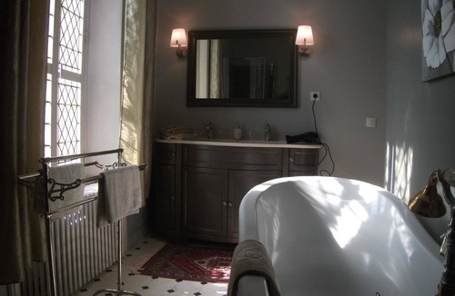 Sainte-Cecile Bed & Breakfast | Château de Belle-Vue