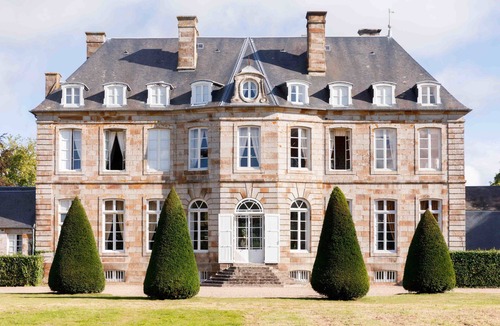 Vergoncey Bed & Breakfast | Château de Boucéel