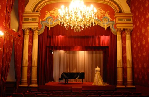 Brissac-Quince Bed & Breakfast | Château de Brissac