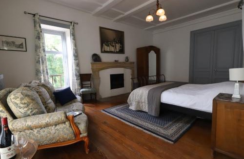 Barrais-Bussolles House | Château de Bussolles