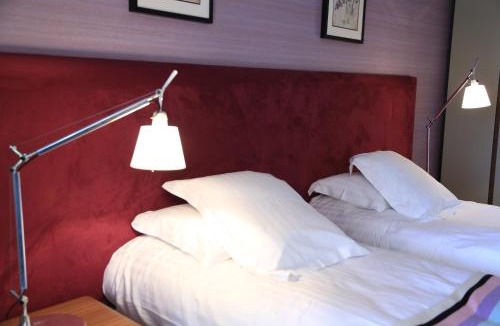 Saint-Jean-de-Blaignac House | Château de Courtebotte