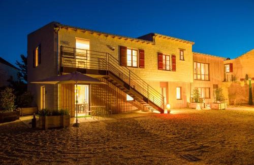 Candes-Saint-Martin Bed & Breakfast | Château de Candes - Art & Spa