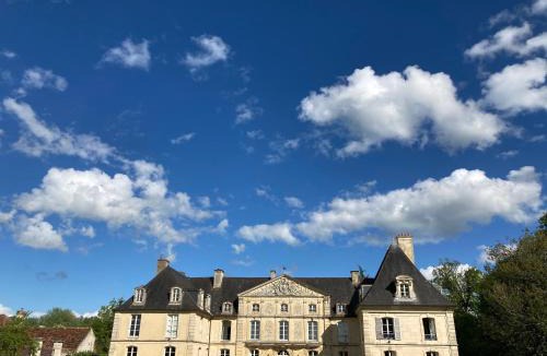 Cesny-aux-Vignes House | Château de Cesny-aux-Vignes
