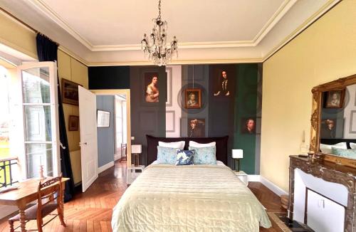 Cesny-aux-Vignes House | Château de Cesny-aux-Vignes