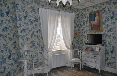 Olliergues House | Château de Chantelauze