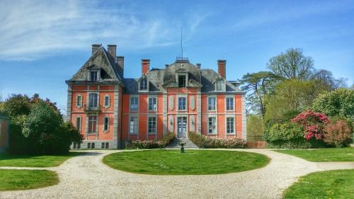 Bacilly Bed & Breakfast | Château de Chantore
