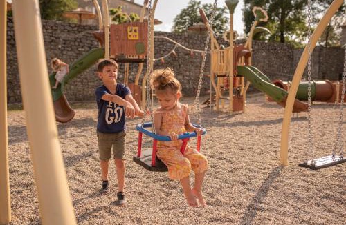 Ruoms House | Château De Chaussy