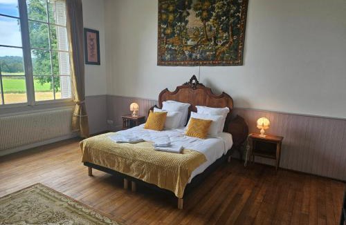 Saint-Bard Bed & Breakfast | Château de Chazelpaud