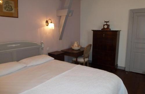 Saint-Menoux Bed & Breakfast | Château de Clusors