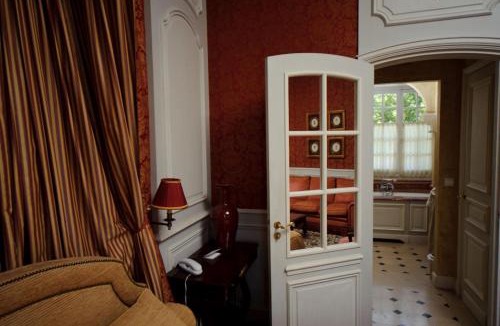 Courcelles-sur-Vesles Hotel | Château de Courcelles - Relais & Châteaux