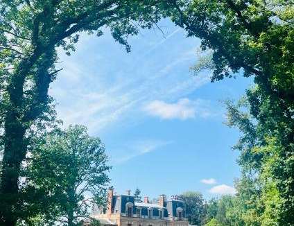 Chaumes-en-Brie Bed & Breakfast | Château de Crènille