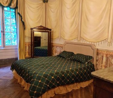 Crepol Bed & Breakfast | Château de Crépol
