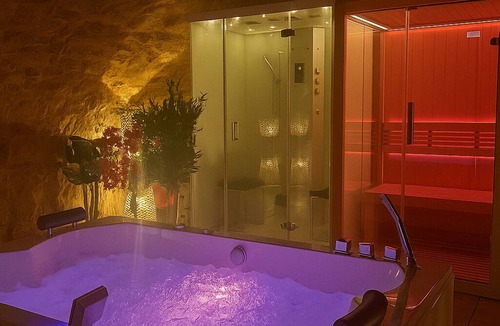 Sainte-Enimie Hotel | Château de la Caze