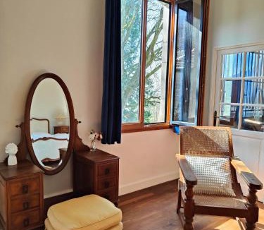 Serrieres-en-Chautagne Bed & Breakfast | Château de Fortis