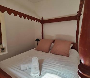 Serrieres-en-Chautagne Bed & Breakfast | Château de Fortis