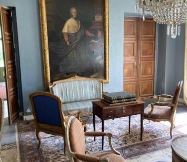 Le Breuil-en-Bessin Bed & Breakfast | Château de Goville