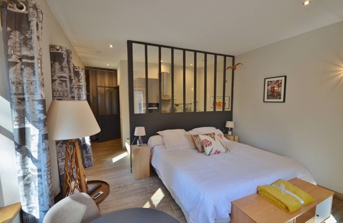 Stotzheim Bed & Breakfast | Château de Grunstein