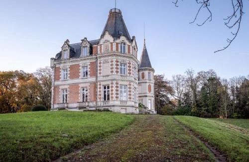 La Membrolle-sur-Choisille Hotel | Château De L'aubrière - Teritoria