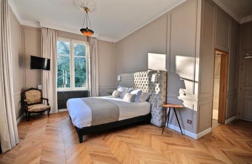 Putot-en-Auge Hotel | Château de la Bribourdière